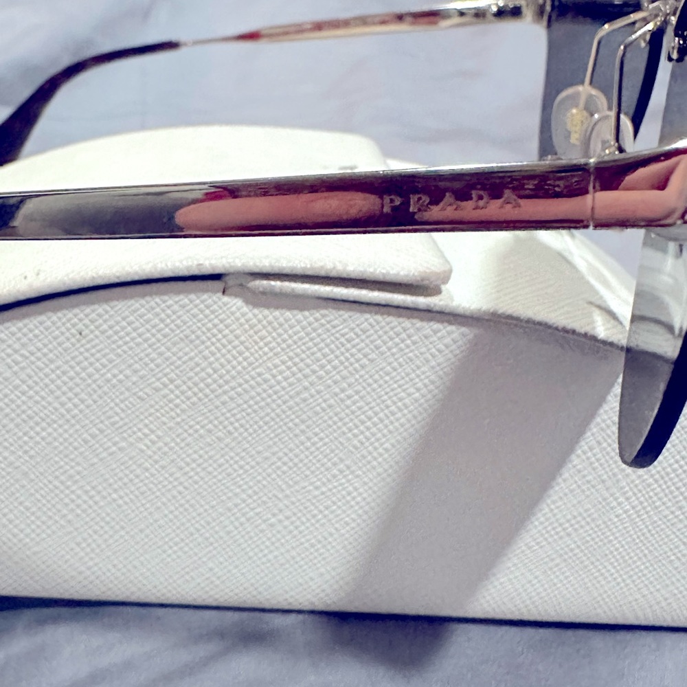 Brand new authentic prada sunglasses